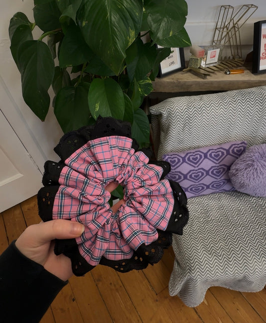 REWORKED SCRUNCHIE