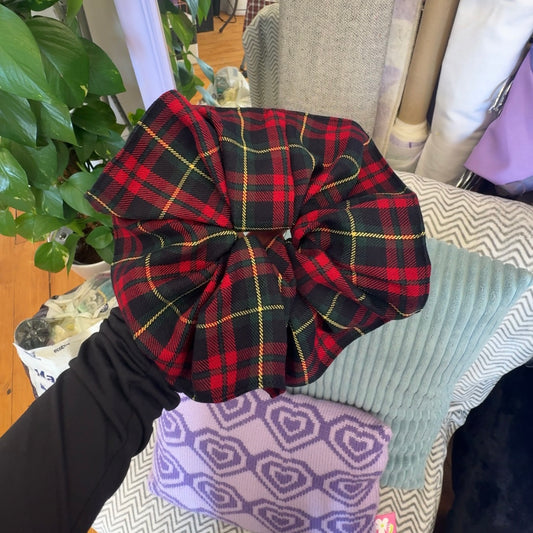 OVERSIZED RED TARTAN SCRUNCHIE