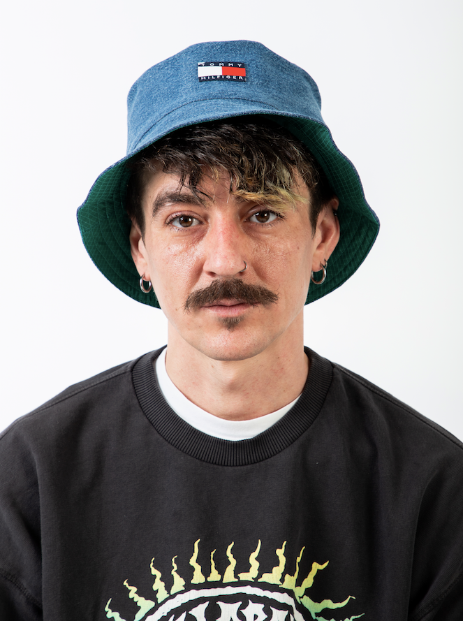 REWORKED TOMMY HILFIGER BUCKET HAT