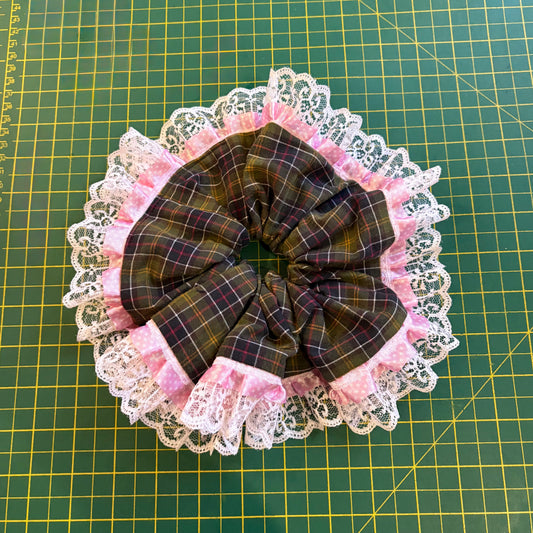 REWORKED GREEN OVERSIZED SCRUNCHIE